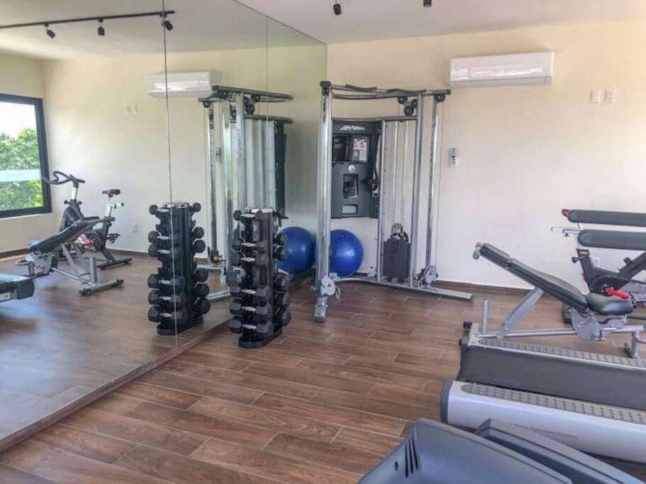 Suit Next To The Common Top Roof Exclusive Building Kingsize Bed 2 Super Pools, Gym, Grill Tulum Bagian luar foto