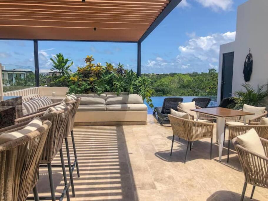 Suit Next To The Common Top Roof Exclusive Building Kingsize Bed 2 Super Pools, Gym, Grill Tulum Bagian luar foto